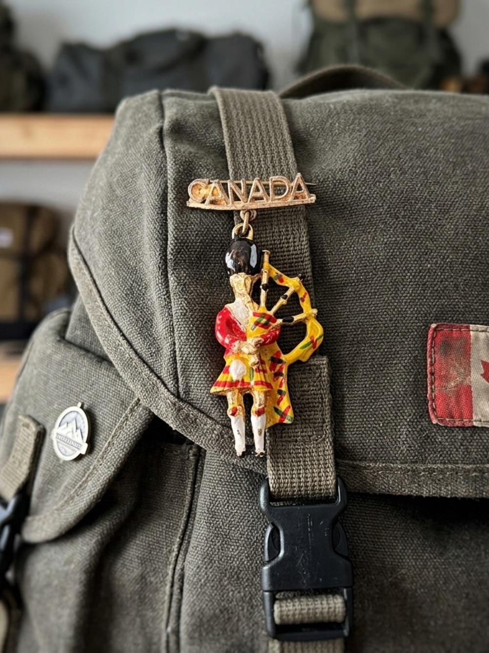 Vintage Canada Scottish Bagpiper Lapel Pin